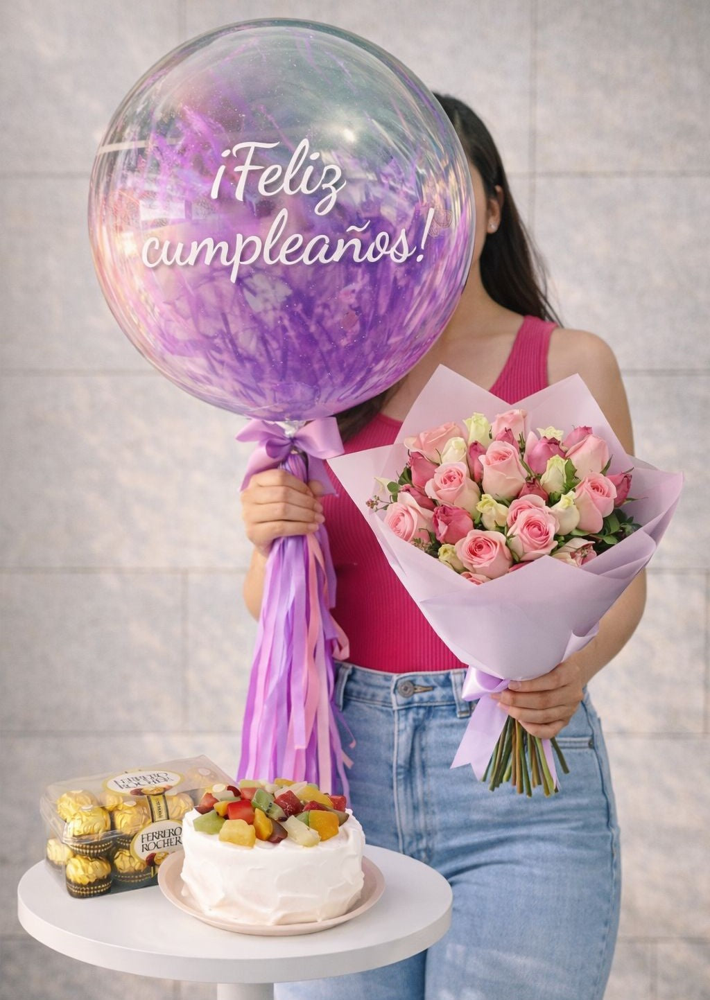 Flores de cumpleaños con pastel y Ferrero Rocher para sorpresa a domicilio en Monterrey.